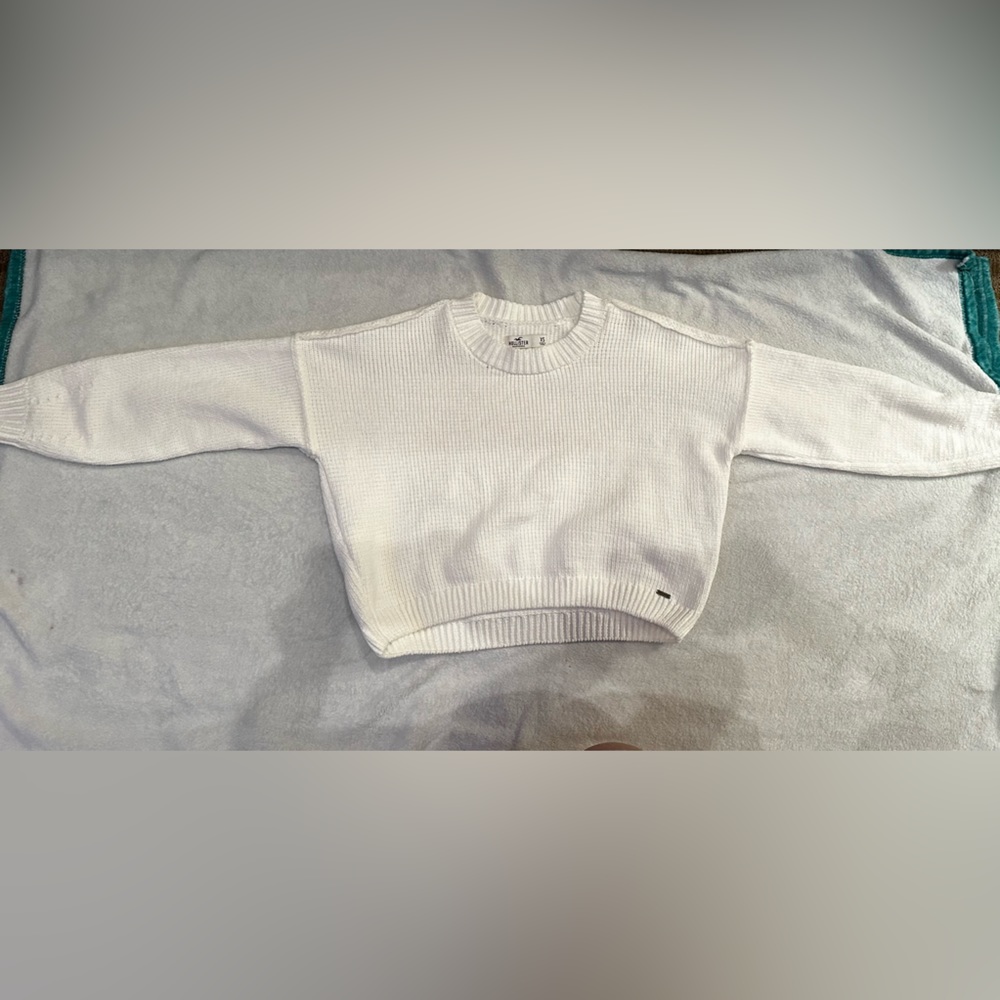 Womans Hollister Cropped sweater